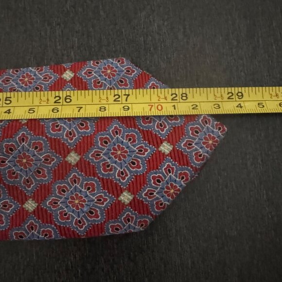 Jos A Bank Reserve Mens 100% Silk Floral Medallion Necktie Red Blue - Picture 7 of 7